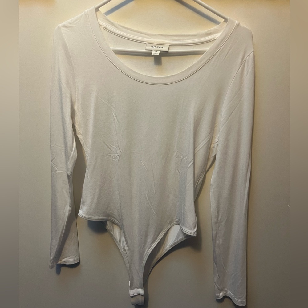ON-34th White Long Sleeve Bodysuit – Size M